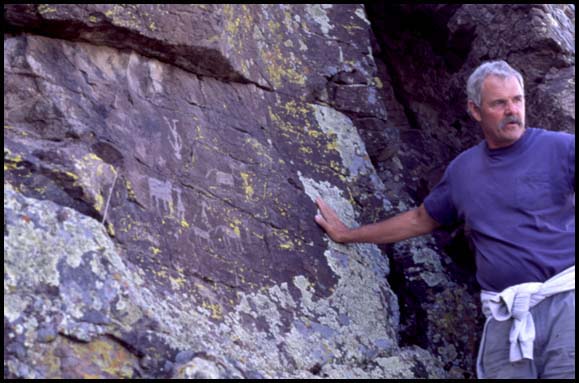Roger Tomalty and Petroglyphs (51K)
